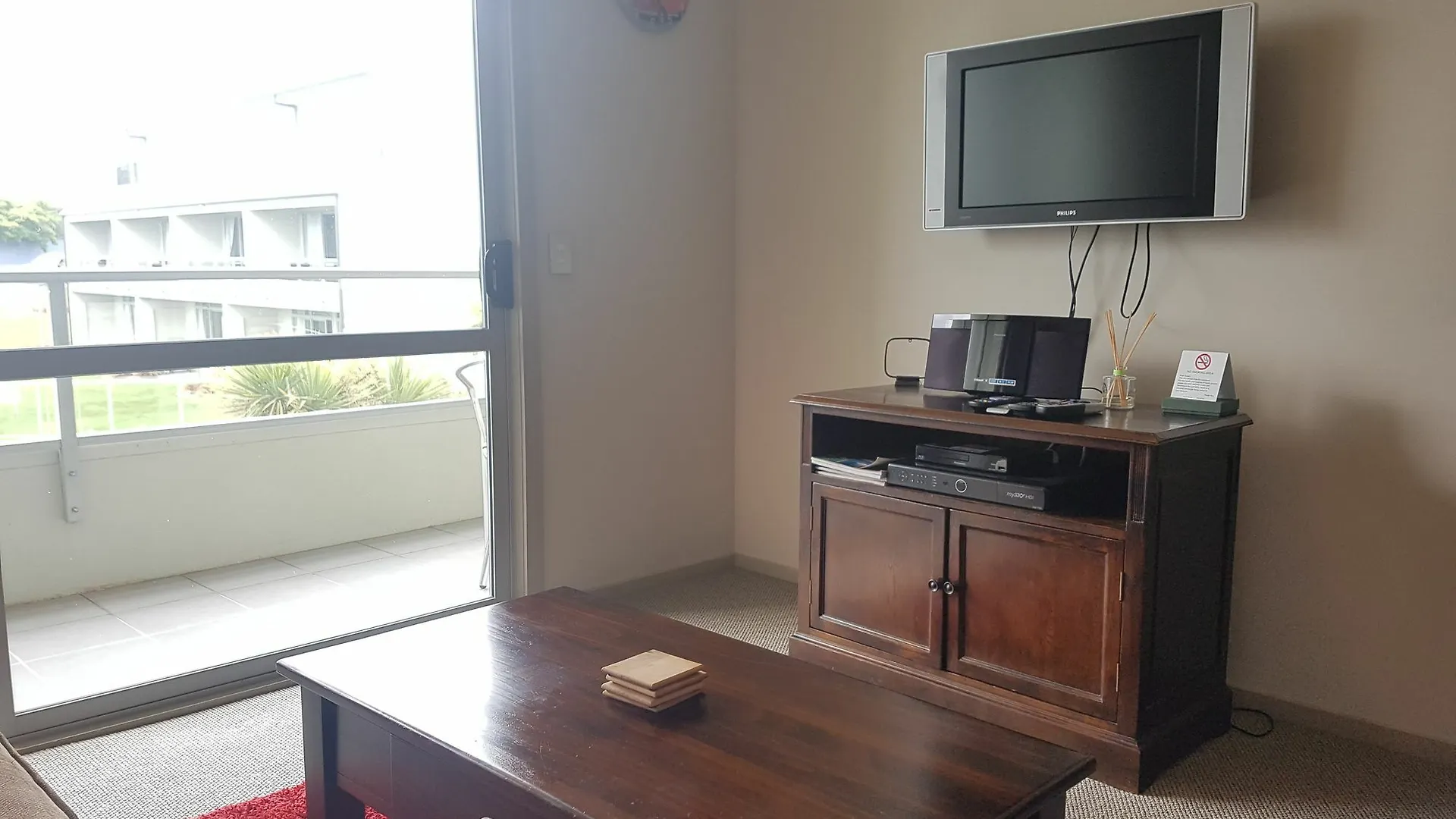 300 Lake Terrace Hotel Taupo
